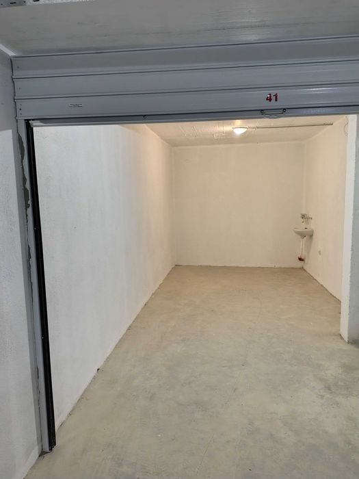 Продават /отдават се под наем Подземни гаражи в нова сграда над Била 1