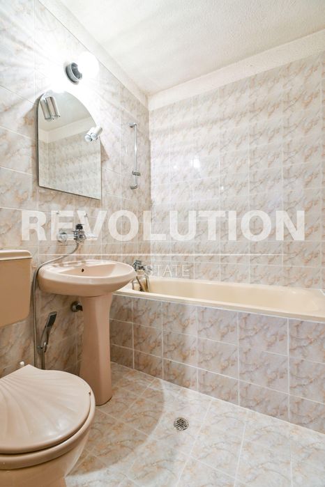 Тристаен апартамент в ж.к. Стрелбище..