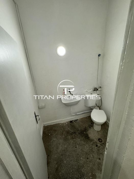 Дава се под наем Магазин в Бургас, Изгрев - 55 кв.м за 229.5 € - Снимка #6