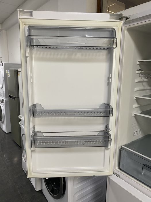 Хладилник с фризер Blomberg KNM 9650 No Frost
