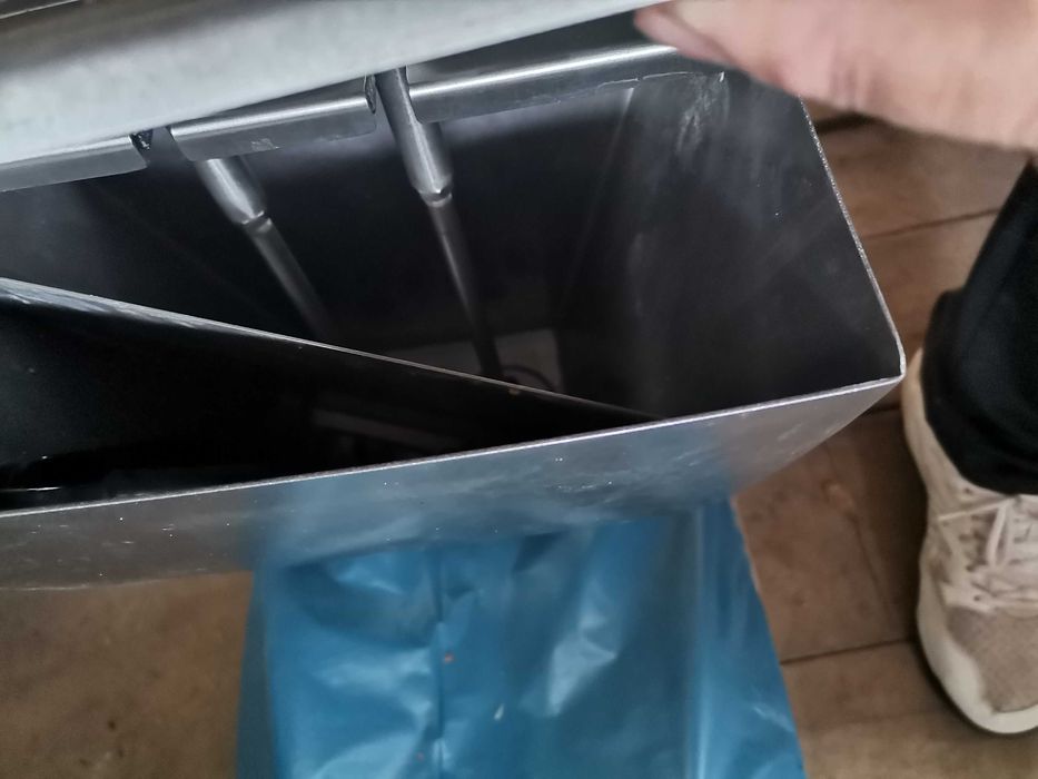 Продавам машина за понички