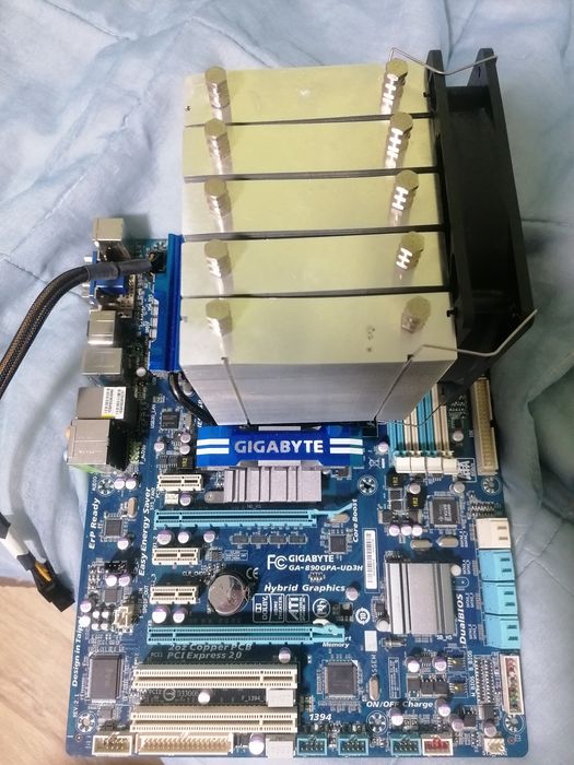 Kit AMD Phenom II X4 965 + Gigabyte GA-890GPA-UD3H + Cooler Scythe Nin