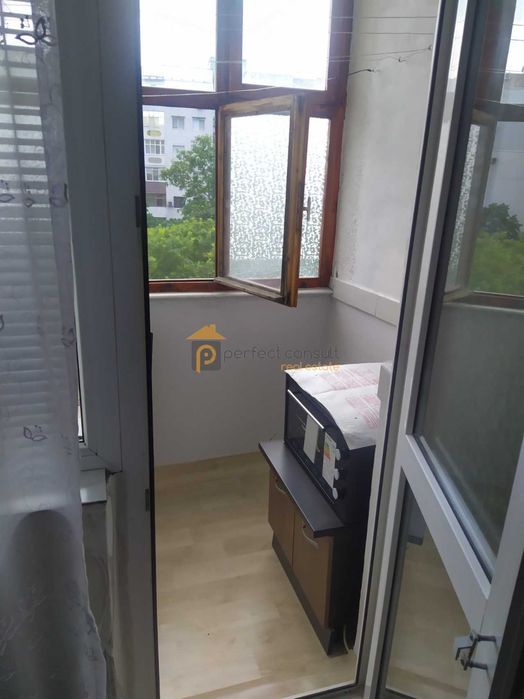 Дава се под наем Едностаен апартамент в Пловдив, Тракия - 36 кв.м за 200 € - Снимка #2