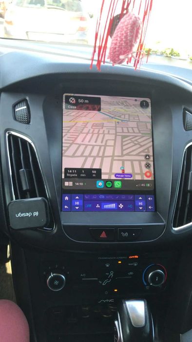 Navigatie Android Stil Tesla Ford Focus Mk3 - QLed Carplay
