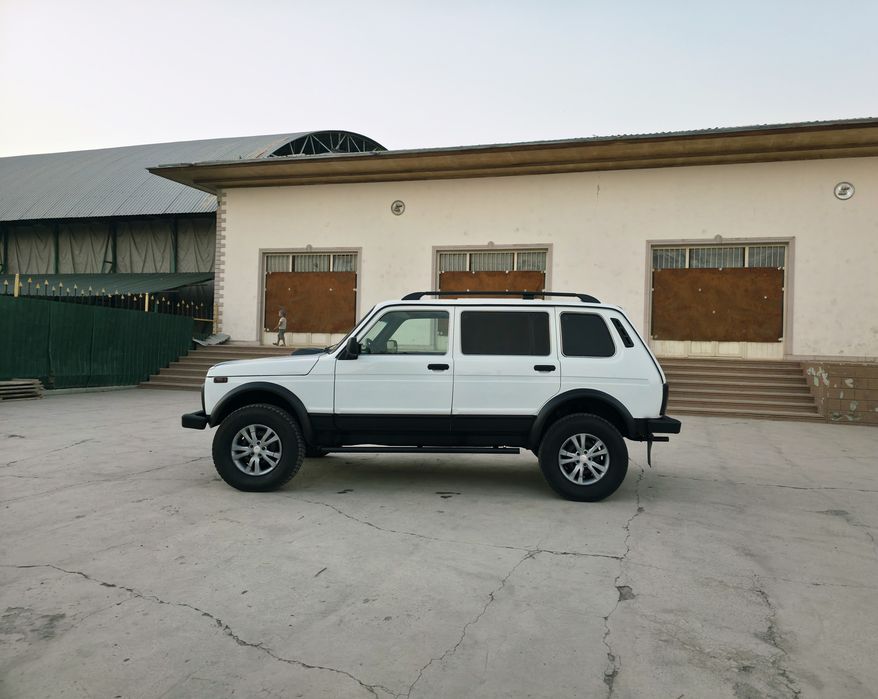 Niva 2131 Sotiladi