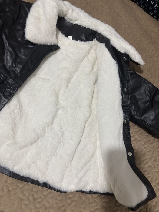 Продам куртки новые