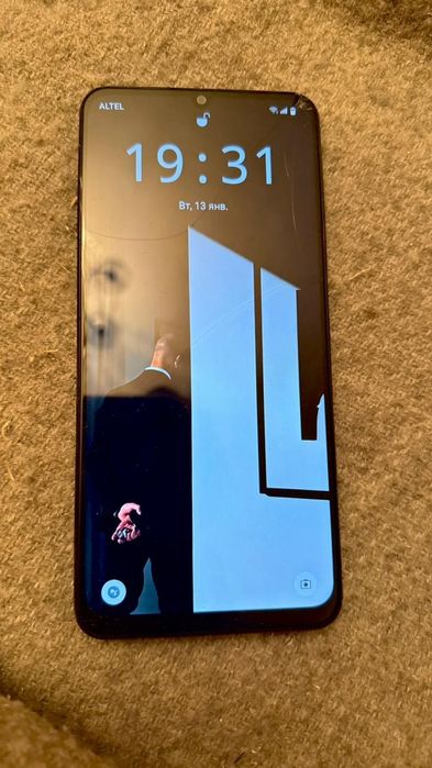 Продам телефон REAL ME NOTE 50