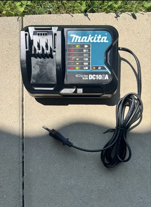 Rotopercutor makita 10,8v+incarcator+2baterii 4Ah+cutie