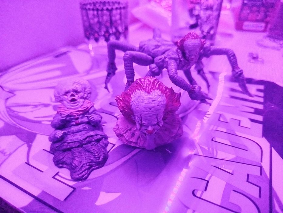 Фигурки вместе , Оно , Пеннивайз 3 штук