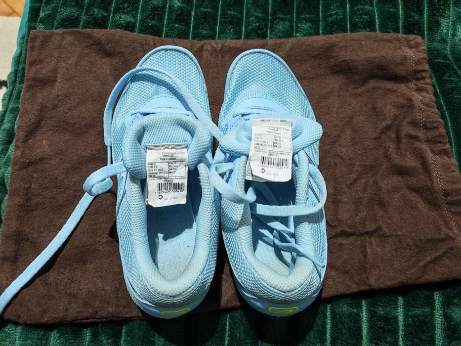 Vând adidas de alergare