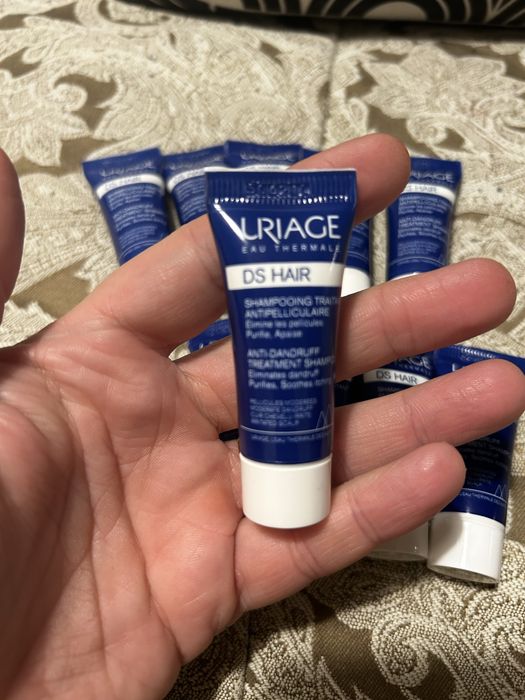 Vand sampon  tratament de la Uriage