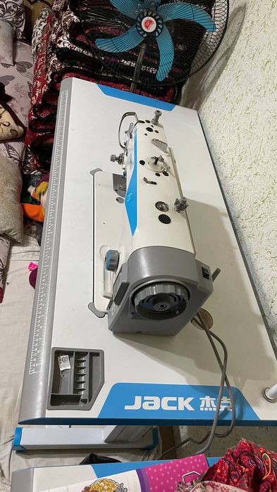 Швейная машина F5