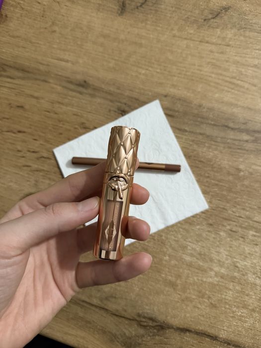 Блеск для губ и карандаш, оригинал