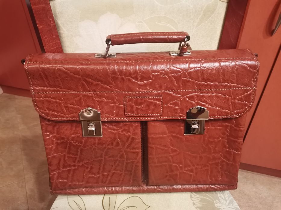 Мъжка бизнес чанта от естествена кожа