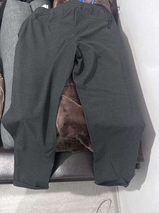 Vand pantaloni+ camasa barbati Zara