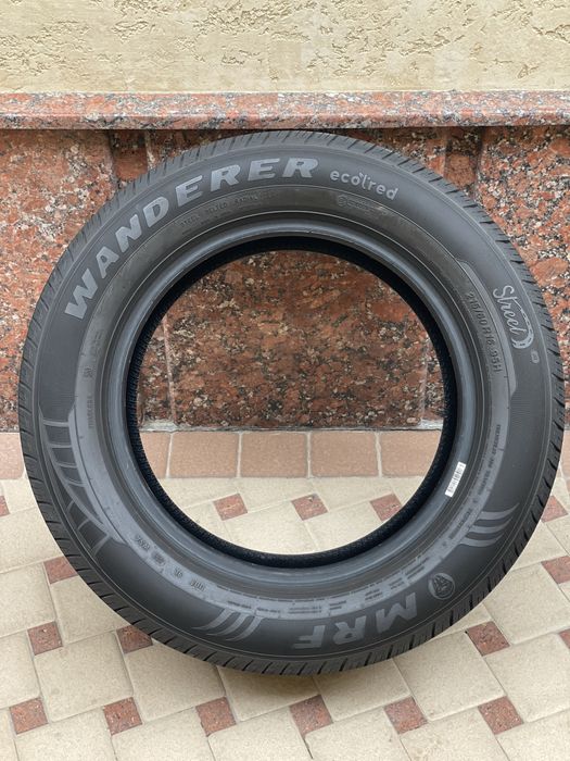 Wanderer MRF 215/60R16 KIA Sonet