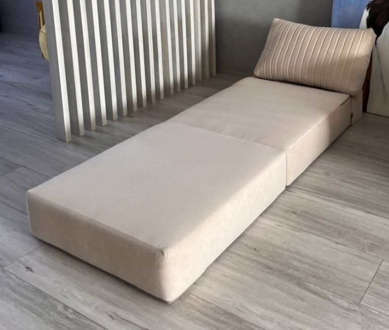 Продам  бескаркасные кресло