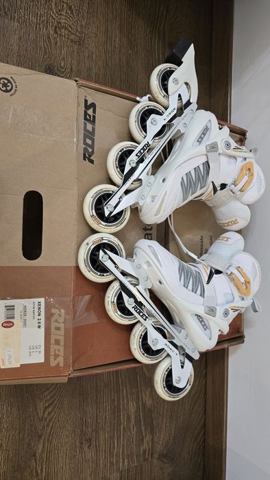 Role ROCES Xenon 2.5W marime 36