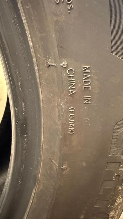 255/55R20 продам комплект резины