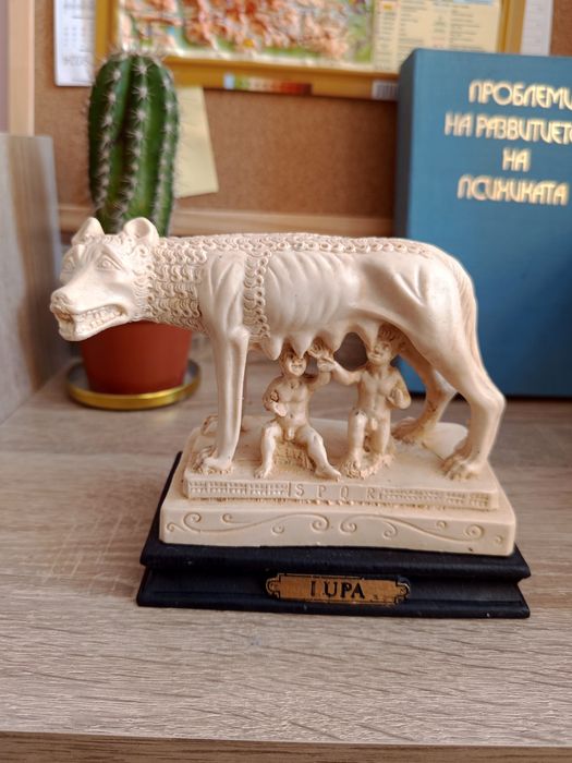 Италианска статуетка Капитолийска вълчица (Lupa Capitolina) - 15 см