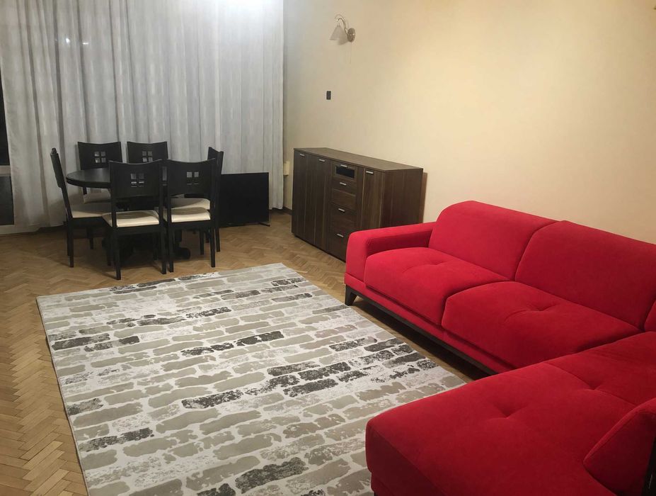 Тристаен в Центъра на град София