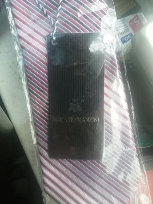 Продам галстук новый