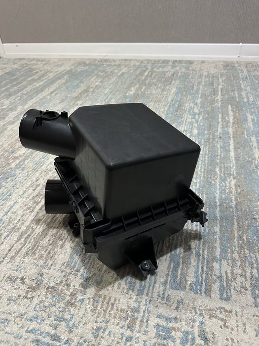 Корпус воздушного фильтра от RAV4