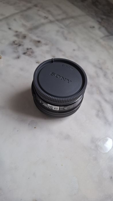 Продам Обьектив 85 мм 1.8 Nikon