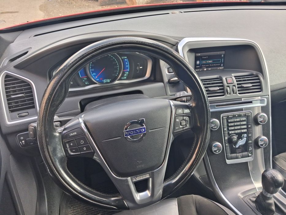 Vând Volvo  ×C60 4×4