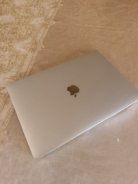 Продается MacBook m1 pro 16/512
