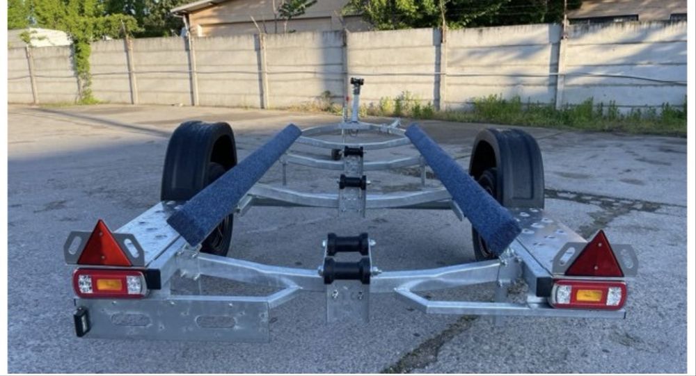 ÎNCHIRIEZ PERIDOC / REMORCĂ pentru barca / skijet– 750 KG