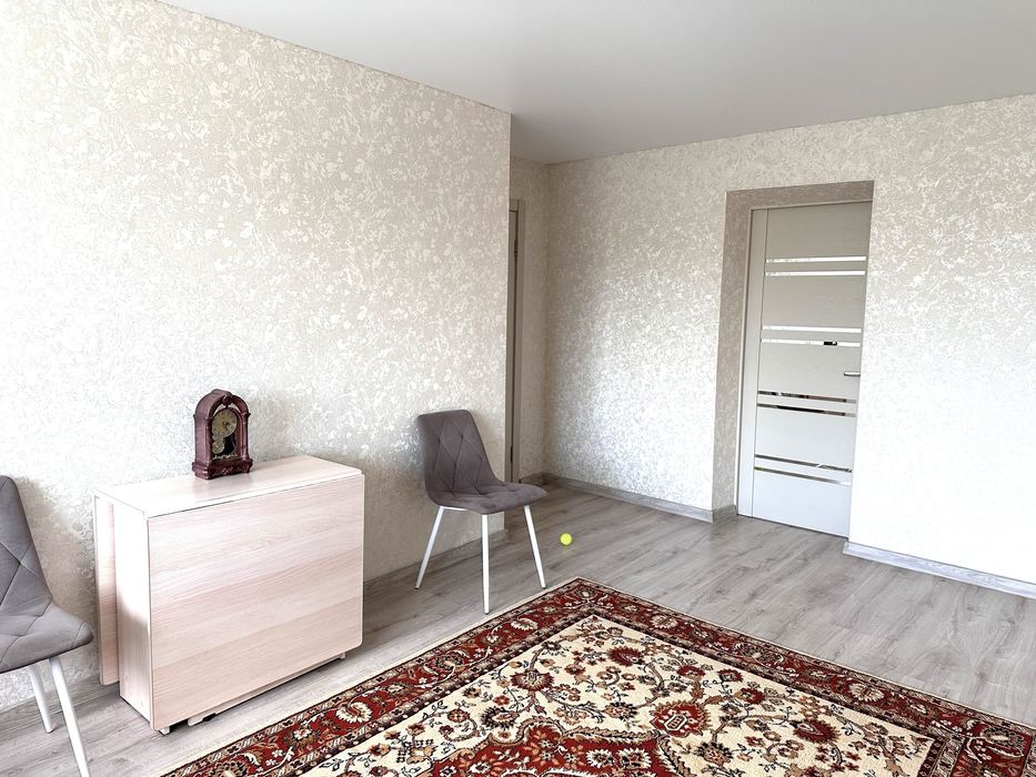 Продам трехкомнатную квартиру