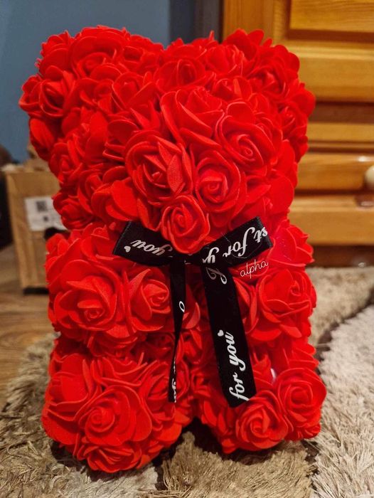 Мече от рози перфектен подарък за любим човек