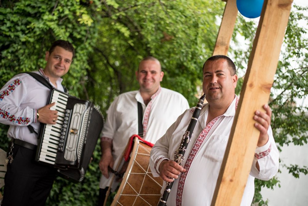 Оркестър за сватби и събори  и банкети