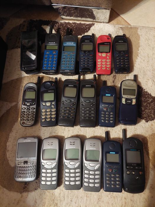 Colectie de telefoane vechi