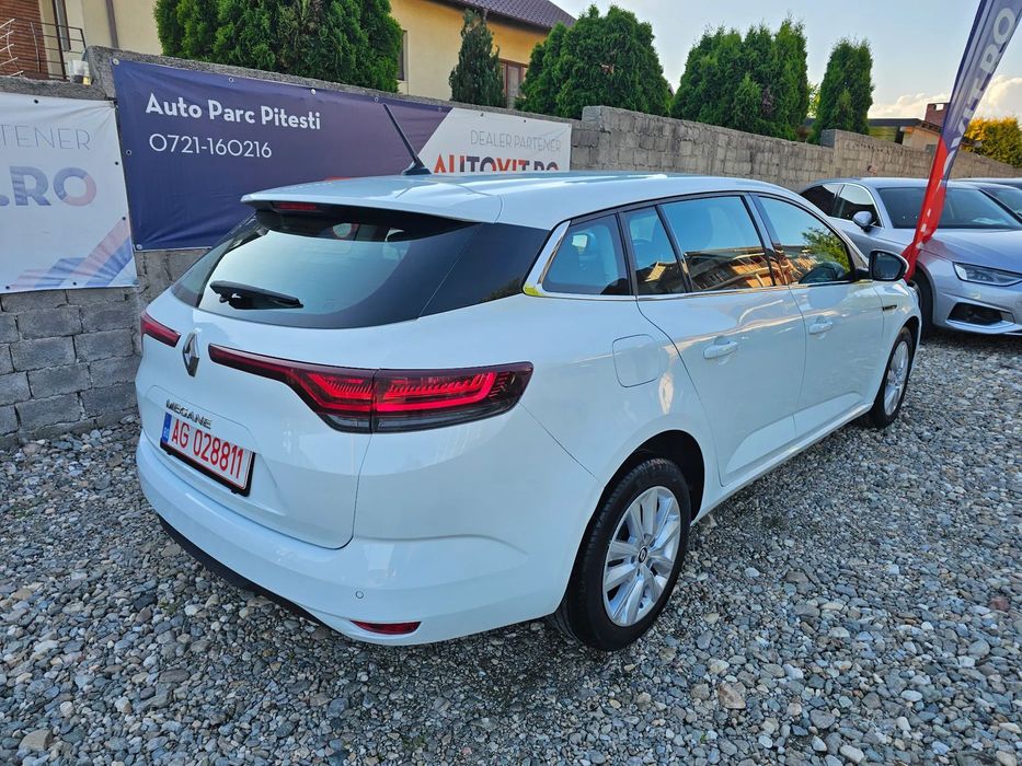 Renault Megane GARANTIE 1-3 ANI TVA INCLUS deductibil clima navigatie RATE / LEASING
