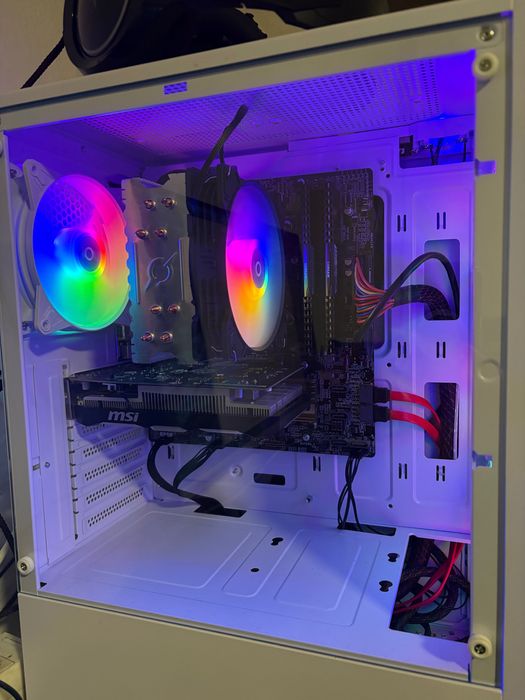 Pc gaming mid range +monitor + birou