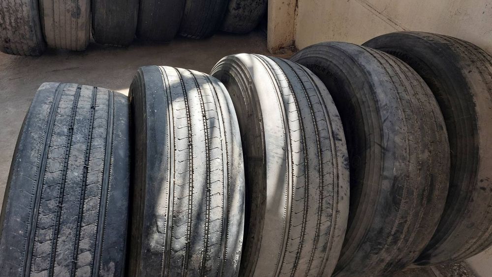 Гуми с джанти за товарни автомобили
