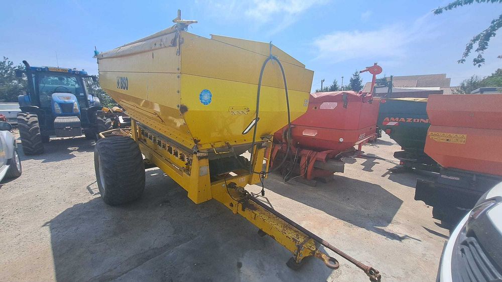 Masina imprastiat amendamente Agrex 6000