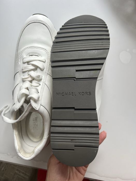 Маратонки- естествена кожа