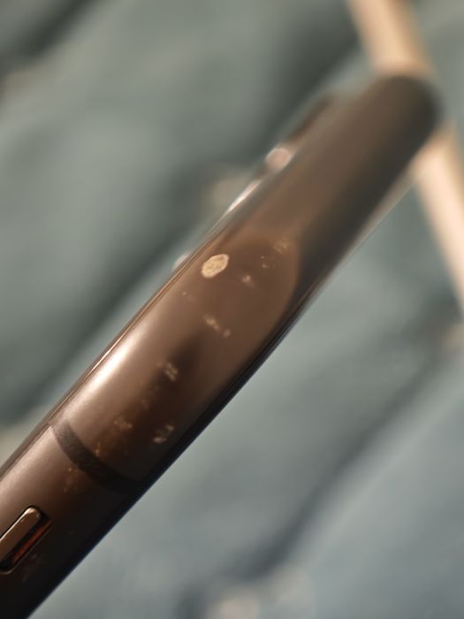 Iphone 11                                  .