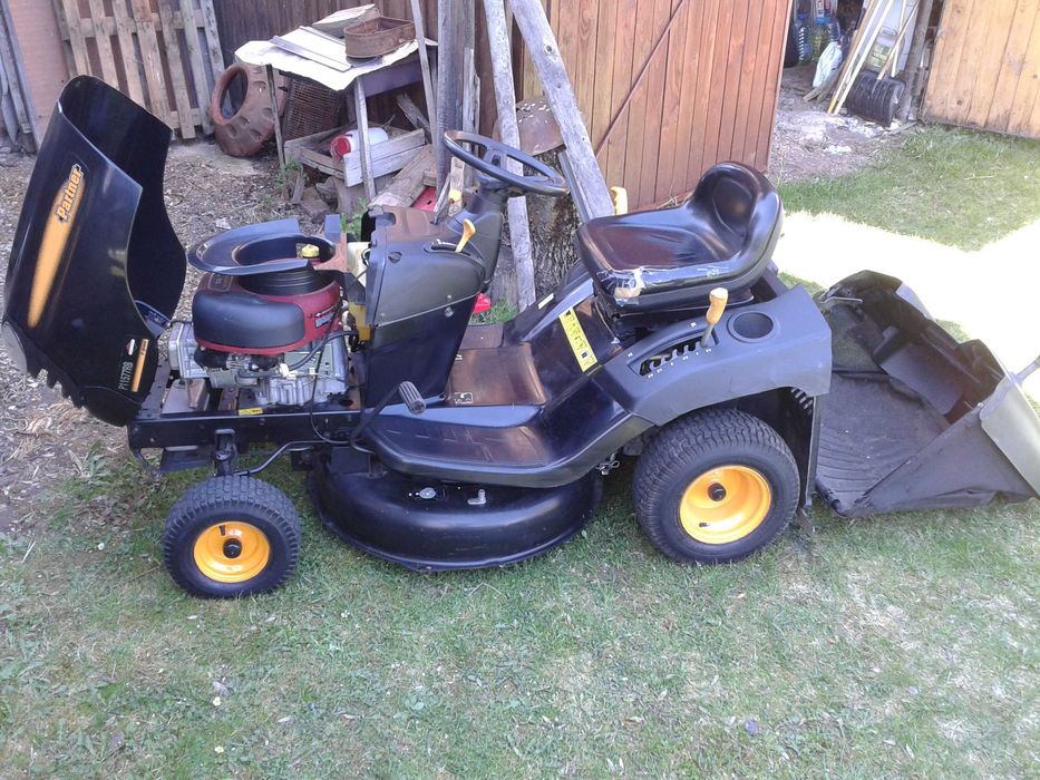 Tractoras de tuns iarba/gazon Partner 11,5 CP, 80 cm, an 2008