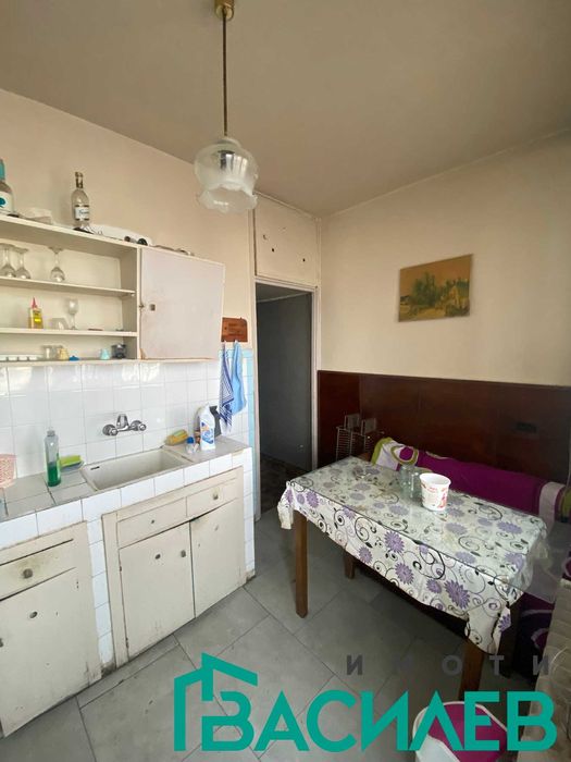 Продава се Двустаен апартамент в София, Център - 65 кв.м за 1177 €/кв.м - Снимка #1