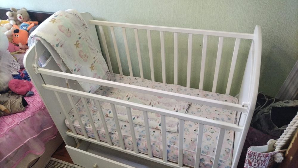 Детская кроватка