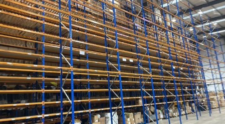 Rafturi metalice industriale