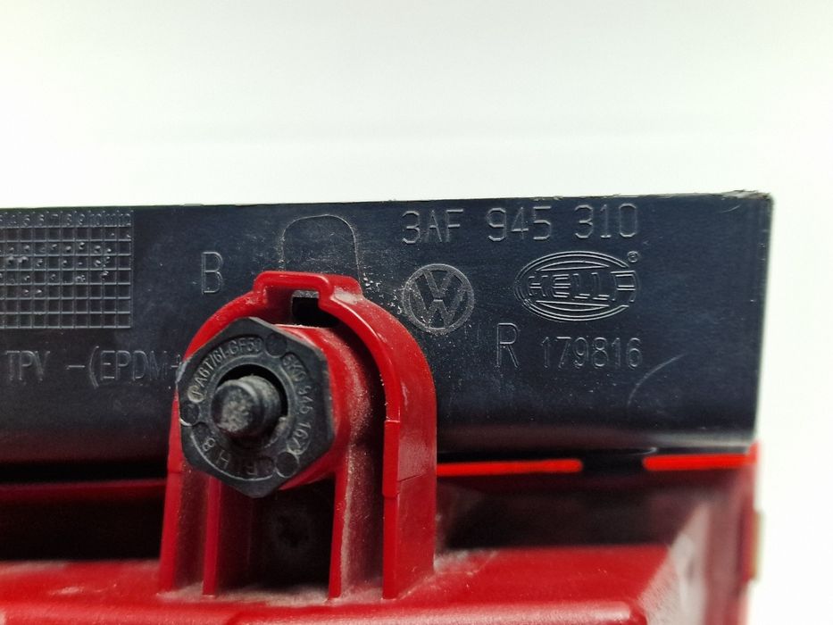 Lampa Spate / Stop Dreapta Volkswagen Passat 365 2010 - 2014 2.0 2.0 T