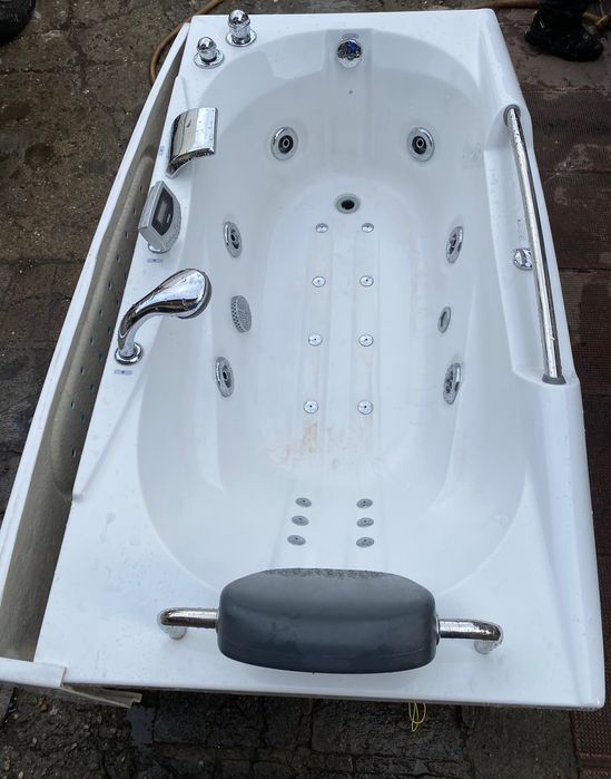 хидромасажна вана