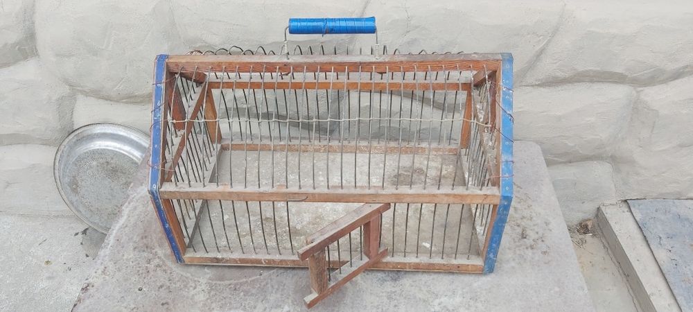 Клетка для птиц.