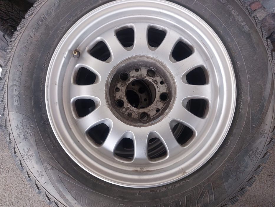 Продам шины 205/65/R15