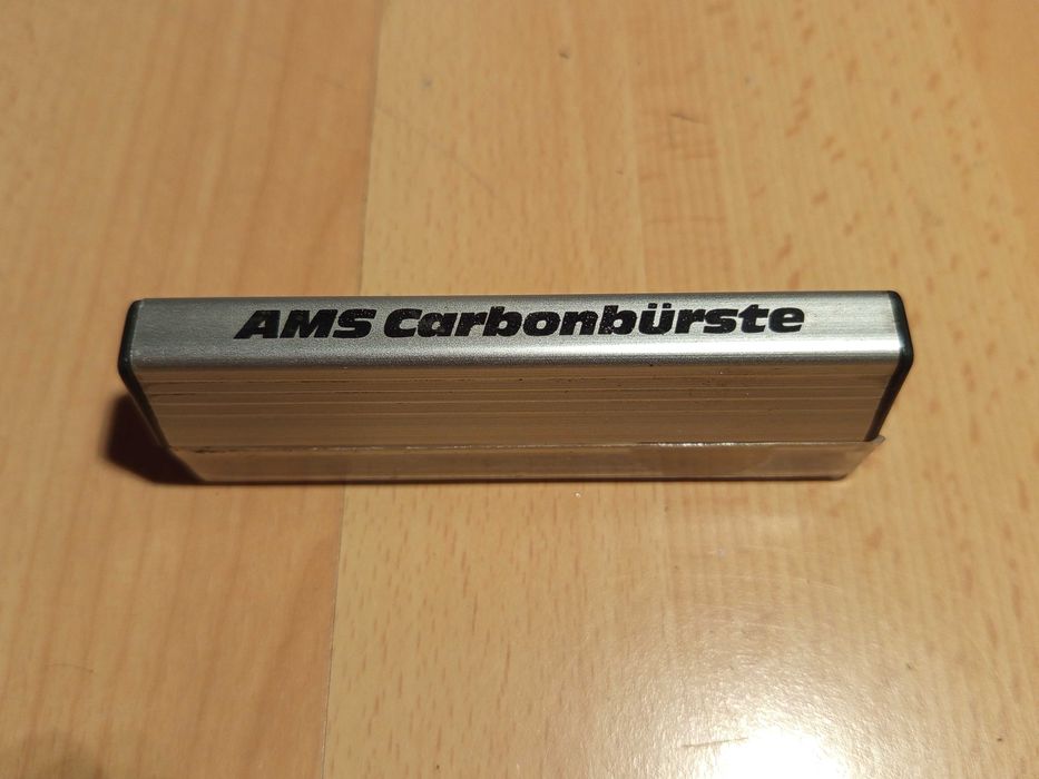 Антистатична четка за грамофонни плочи